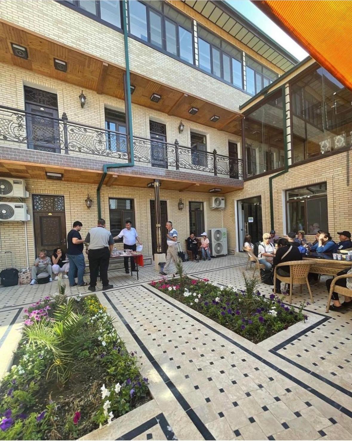 Vostok Hotel Buhara Kültér fotó